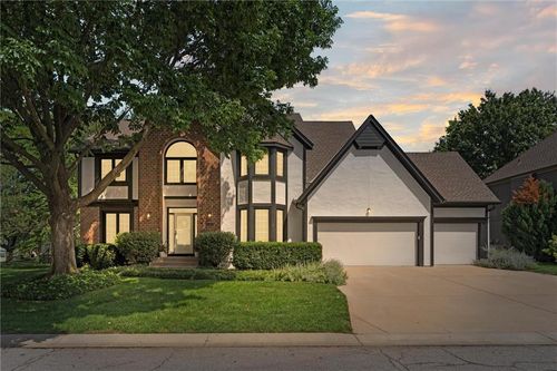 5212 W 129th St, Leawood, KS, 66209-3418 | Card Image