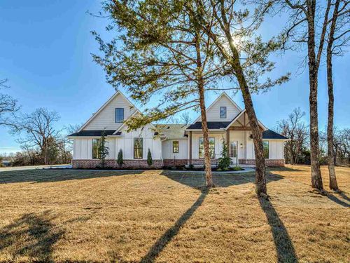 21200 Reserve Cir, Harrah, OK, 73045-4018 | Card Image