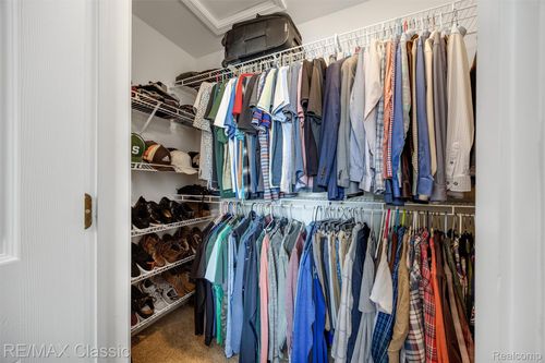 8222 Sequoia Ln, White Lake, MI, 48386-3595 | Card Image