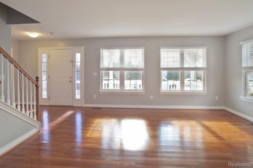 1-35730 Brush St, Wayne, MI, 48184-1605 | Card Image