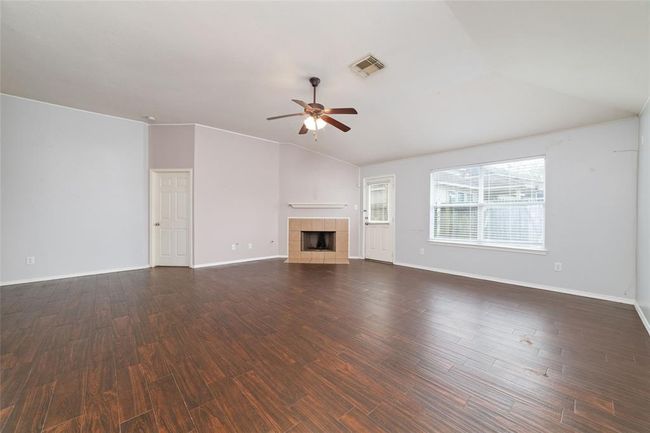 2611 Floral Bloom Way, House other with 3 bedrooms, 2 bathrooms and 2 parking in Fresno TX | Image 11