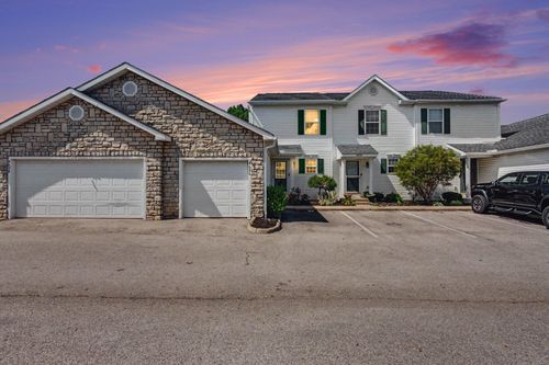 52b-4696 Shalers Dr, Columbus, OH, 43228-6518 | Card Image