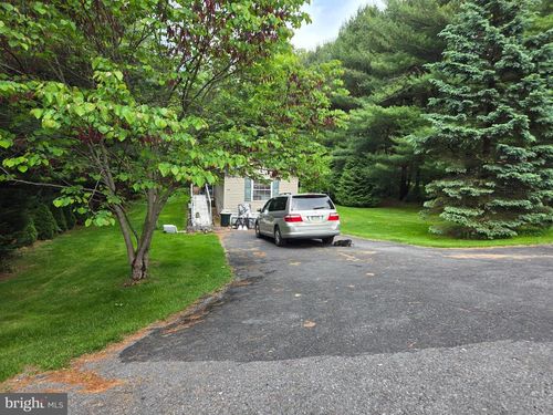 10 White Pine Ln, LOYSVILLE, PA, 17047-9453 | Card Image