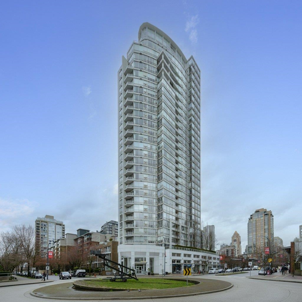 2203 - 1201 Marinaside Crescent, Condo with 2 bedrooms, 2 bathrooms and 2 parking in Vancouver BC | Image 37