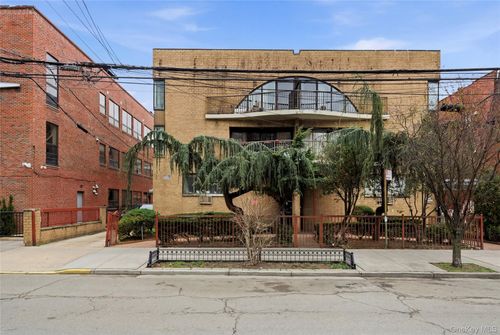 apt-l1-147-26 Roosevelt Ave, Flushing, NY, 11354-4742 | Card Image