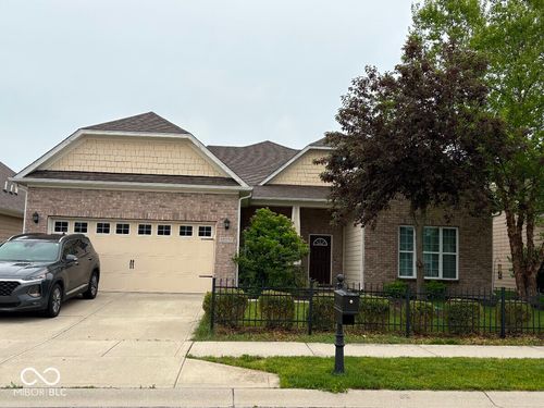 12051 Sanctuary Blvd, Zionsville, IN, 46077-2905 | Card Image