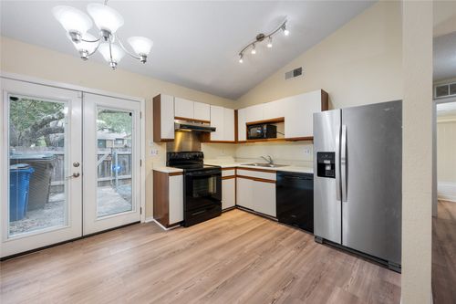 41-1015 E Yager Ln, Austin, TX, 78753-7005 | Card Image