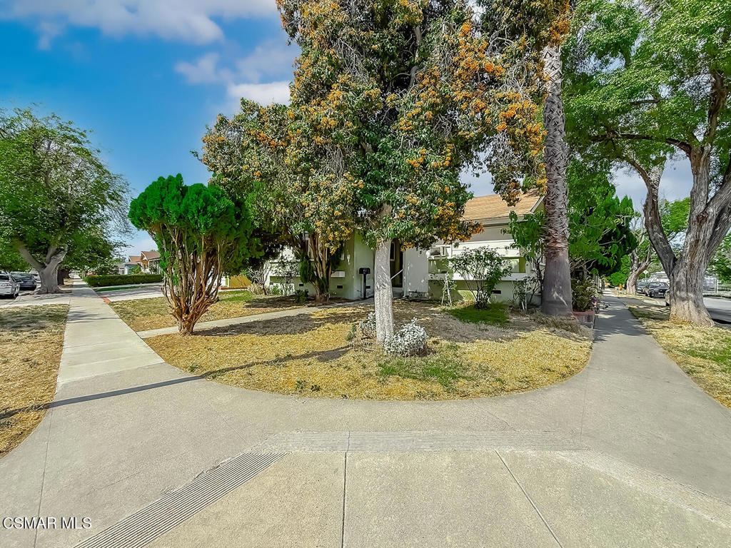 Residential in Reseda