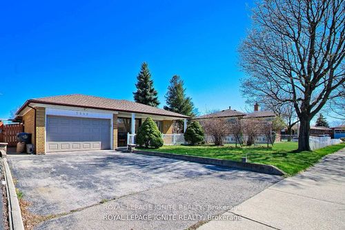 3350 Lehigh Cres, Mississauga, ON, L4T1W8 | Card Image
