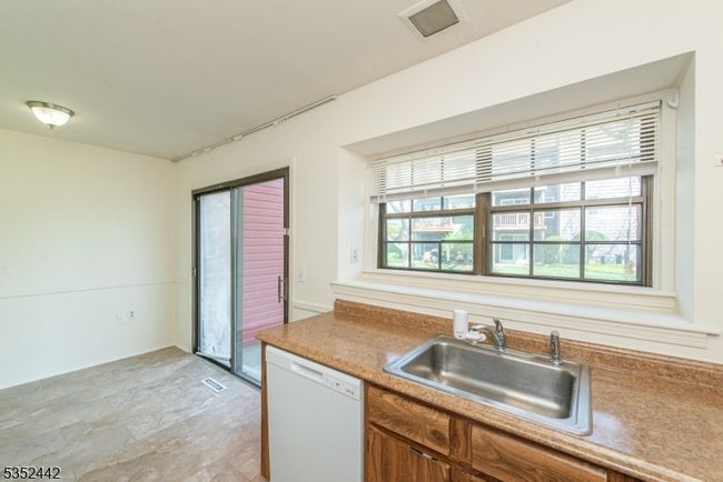 21 Great Horned Owl Ct, Townhouse with 2 bedrooms, 1 bathrooms and null parking in Hackettstown NJ | Image 4