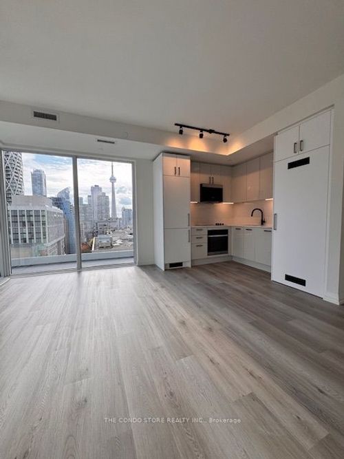 1605-380 Dundas Street W, Toronto, ON, M5T1G2 | Card Image