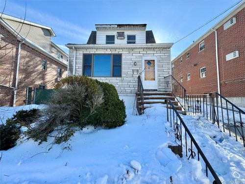 12116 8th Ave, College Point, NY, 11356-1155 | Card Image