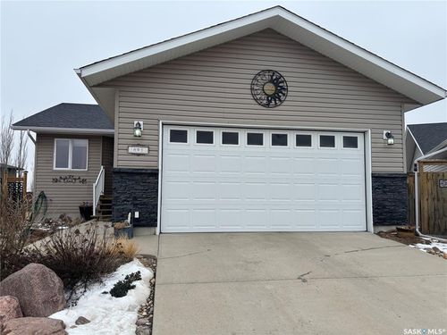 826 Lochwood Place, Swift Current, SK, S9H4W9 | Card Image
