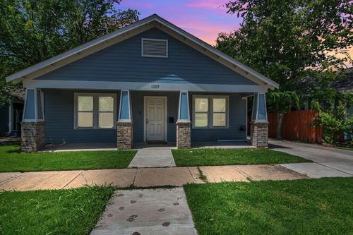 1107 E Cannon St, Fort Worth, TX, 76104-3704 | Card Image