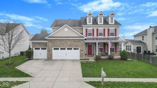 6093 Mountain Hawk Dr, Zionsville, IN, 46077-4406 | Card Image