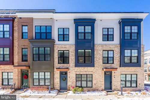 7397 Blade Dr, FALLS CHURCH, VA, 22042-3226 | Card Image