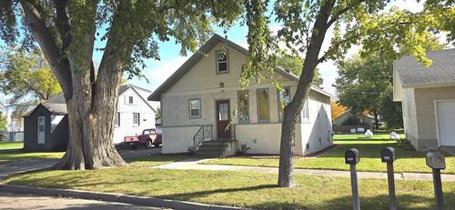 880 Pine St, Wabasso, MN, 56293-1602 | Card Image