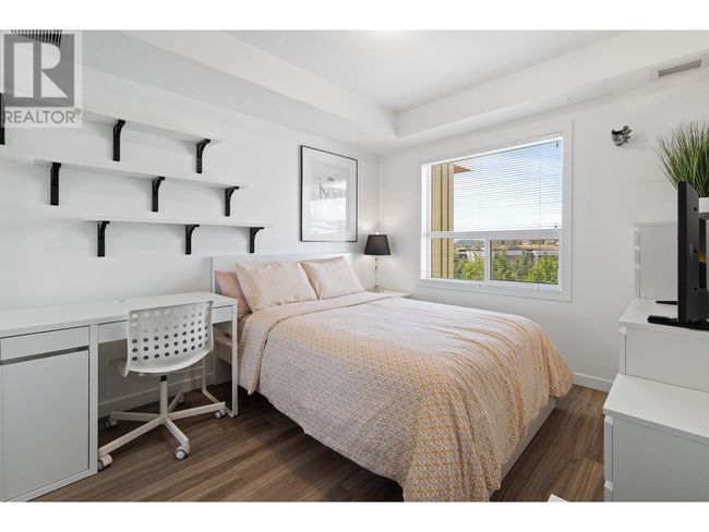 PH2 - 775 Academy Way, Condo with 3 bedrooms, 3 bathrooms and 1 parking in Kelowna BC | Image 17