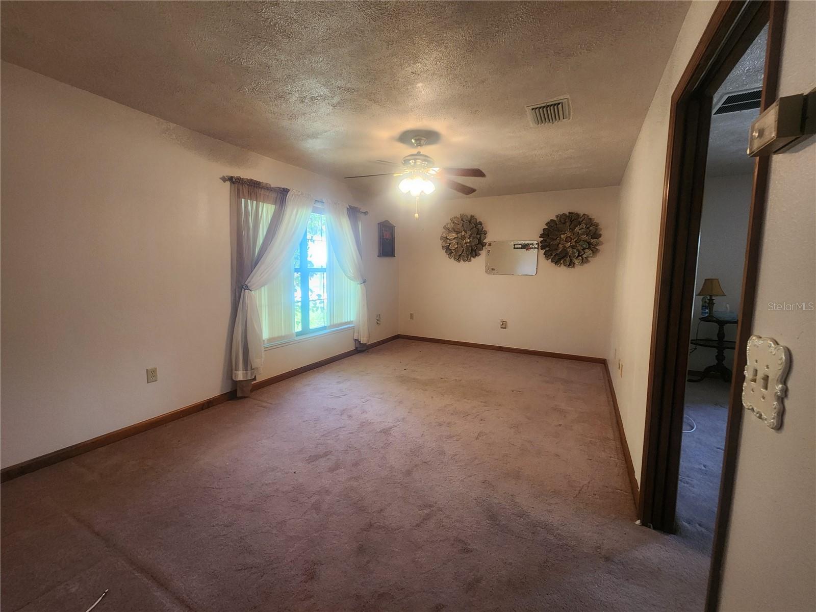 Residential in DUNNELLON 3