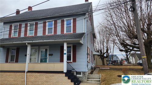 26 E Walnut St, Nazareth, PA, 18064-2134 | Card Image