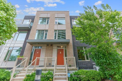 58-35 Applewood Lane, Etobicoke, ON, M9C0C1 | Card Image