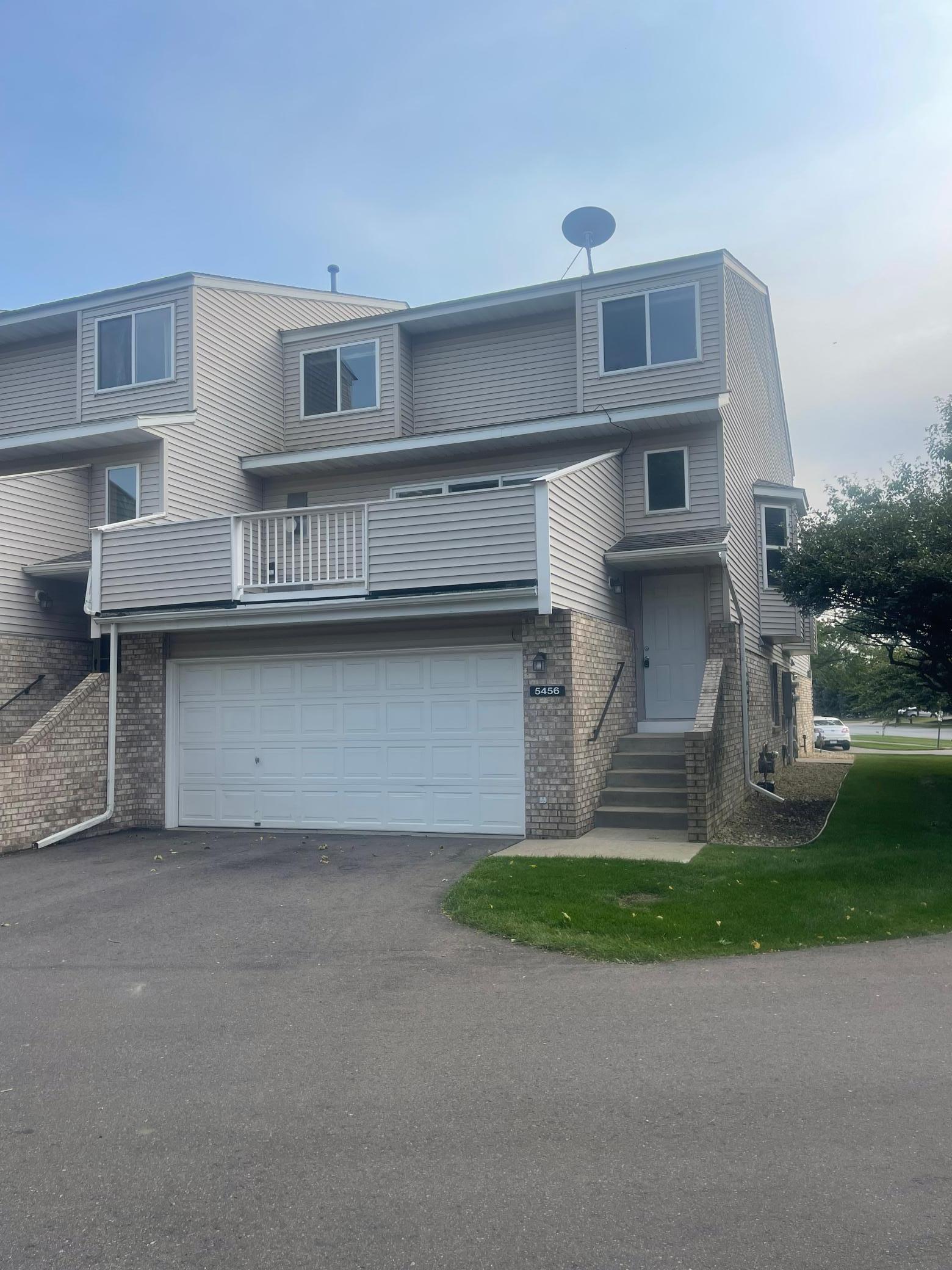 Upper 183rd St, Farmington, MN 55024