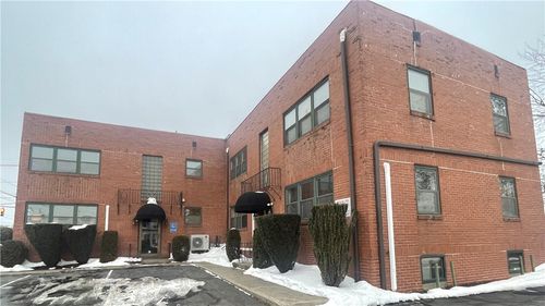 980 Reservoir Ave, Cranston, RI, 02910-5122 | Card Image