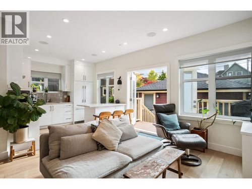 764 E 14th Ave, Vancouver, BC, V5T2N4 | Card Image