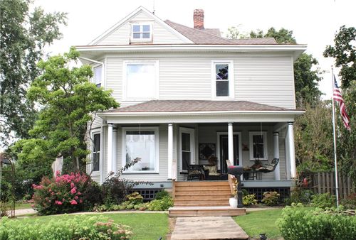 607 W North 1st St, Shelbyville, IL, 62565-1406 | Card Image