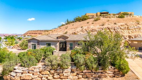 2009 E Knolls Dr, St George, UT, 84790-6290 | Card Image