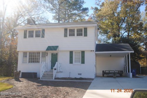 905 Sioux Dr, Jacksonville, NC, 28540-3784 | Card Image