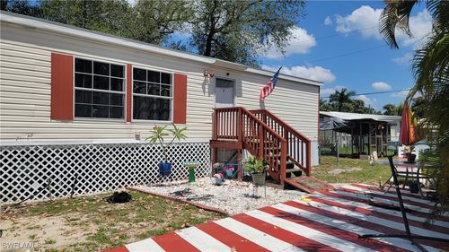 320 Redlin St, NORTH FORT MYERS, FL, 33903-3327 | Card Image