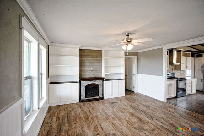 488 Union Wine Rd, Home with 4 bedrooms, 2 bathrooms and null parking in New Braunfels TX | Image 10