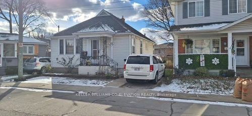 11 Vollette St, Saint Catharines, ON, L2R6L4 | Card Image