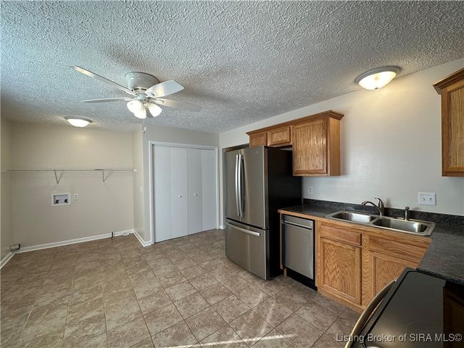 Kitchen offers tile flooring! | Image 29