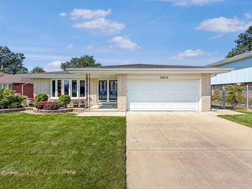 10614 S S 84th Ave, Palos Hills, IL, 60465-1804 | Card Image