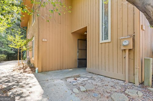 836 Lake Hollow Blvd Sw, Marietta, GA, 30064-3947 | Card Image