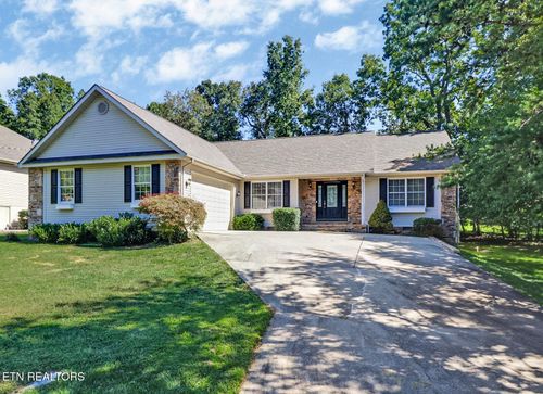 157 Cromwell Ln, Crossville, TN, 38558-7146 | Card Image