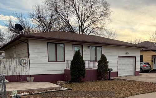 107 W 9th St, Grand Island, NE, 68801-3913 | Card Image