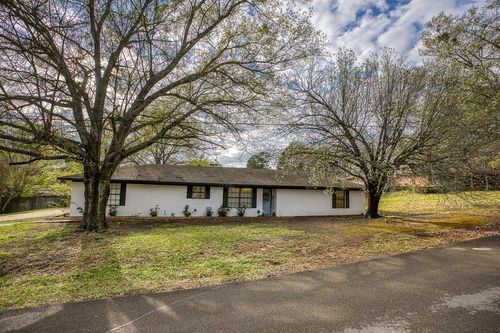 2605 Bentwood Dr, Palestine, TX, 75803-9579 | Card Image