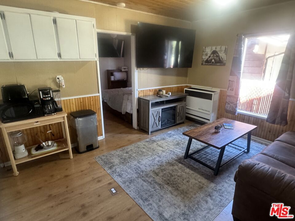 Residential Lease in Big Bear City 5