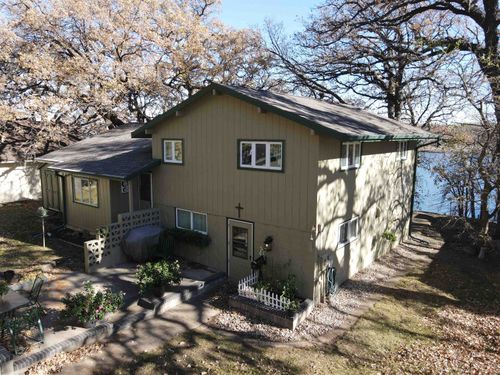 402 15th St, Spirit Lake, IA, 51360-1612 | Card Image