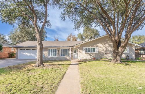 2902 Douglas Dr, Midland, TX, 79701-3834 | Card Image