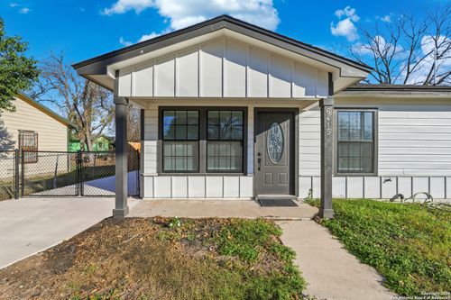 6415 Buena Vista St, San Antonio, TX, 78237-1710 | Card Image