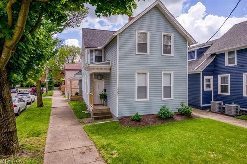 up-3301 Hancock Ave, Cleveland, OH, 44113-3953 | Card Image