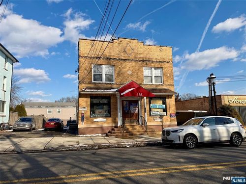 135 Paris Ave, Northvale, NJ, 07647-1715 | Card Image