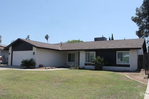 2021 Carlton St, Bakersfield, CA, 93309-4716 | Card Image