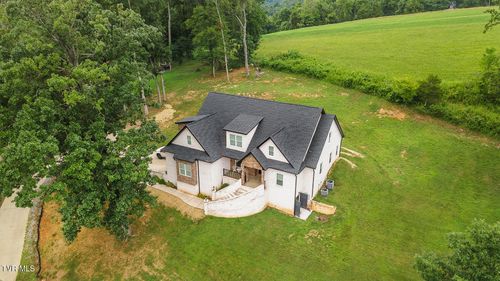 127 Allison Timbers Rd, Piney Flats, TN, 37686-4043 | Card Image