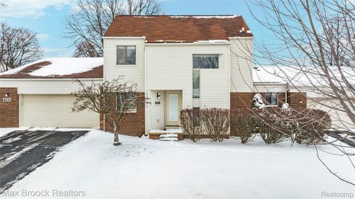5324 Fairway Ct, West Bloomfield, MI, 48323-3420 | Card Image