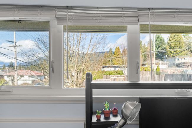 402 E 17 Th Street, House other with 3 bedrooms, 2 bathrooms and 2 parking in North Vancouver BC | Image 19